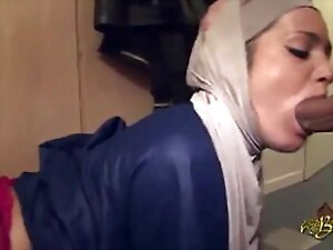 A beurette with a headscarf loves intense anal sex that blows her mind.